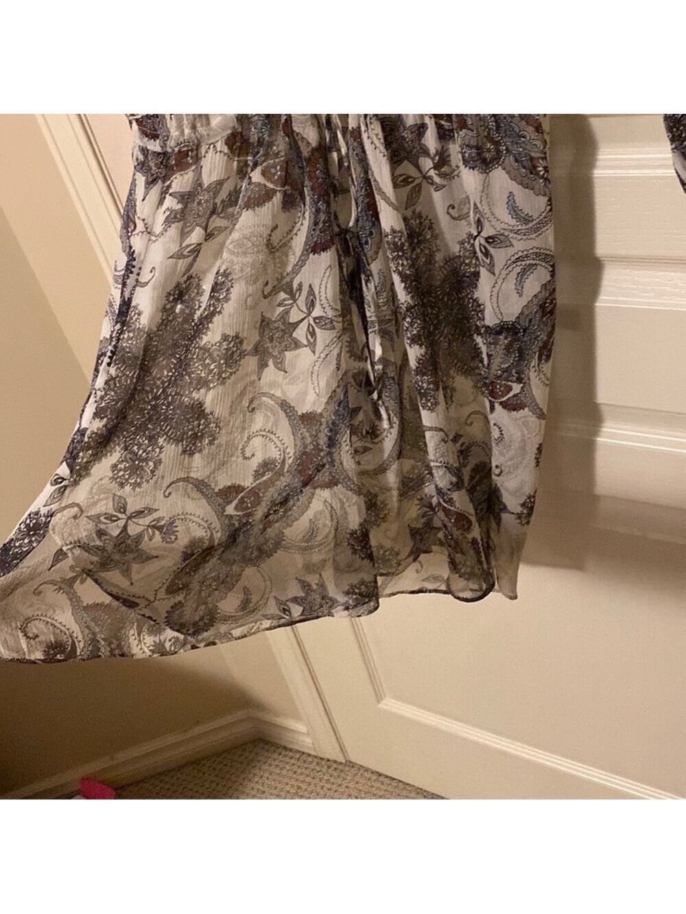 40. Club Monaco| Silk Paisley Print Dress. Small medium - Picture 11 of 14